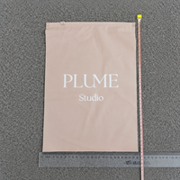 Sacs d'emballage en plastique PE mat/givré imperméables personnalisés avec fermeture éclair pour vêtements, maillots de bain, impression offset de votre propre logo, 100 pièces
