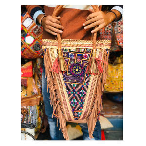 Banjara กระเป๋าสะพายไหล่สำหรับผู้หญิงกระเป๋าคลัทช์ปักลายวินเทจสุดหรูออกแบบได้ตามต้องการสำหรับช้อปปิ้งตอนเย็นกระเป๋าสะพายไหล่ขายส่ง - Product Image 4