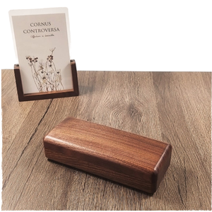 Caja de Joyería Portátil Moderna Rectangular de Madera de Nogal Negro para Collares, Pendientes y Anillos - Product Image 1