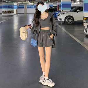 Conjunto Deportivo de Tres Piezas para Mujer, Moderno, <span class=keywords><strong>con</strong></span> Capucha Ajustable <span class=keywords><strong>con</strong></span> Cordón y Cintura Elástica - Product Image 6