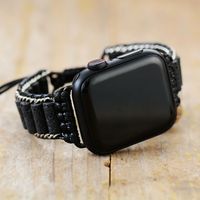 Bracelet en acier inoxydable de haute qualité Nature Mystique avec pierres de lave pour Apple Watch Series 8 7 6 5