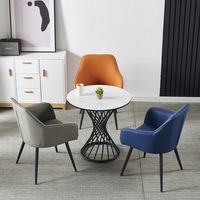 Chaise de salle à manger en fer forgé, style nordique moderne, simple, avec dossier et accoudoirs, en cuir, luxe léger, pour hôtel et restaurant, vente en gros