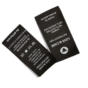 Etiquetas Tejidas Plegables Personalizadas, Impresas con Serigrafía, Rectangulares, Ecológicas e Impermeables, con Borde Cortado con Calor y Respaldo Adhesivo (Etiquetas de Cuidado con Logotipo) - Product Image 1