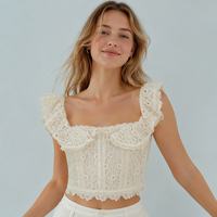 Haut court d'été pour femme, style bohème, en dentelle guipure tissée, col carré, double volant, sans manches, ajouré, pour fête et vacances