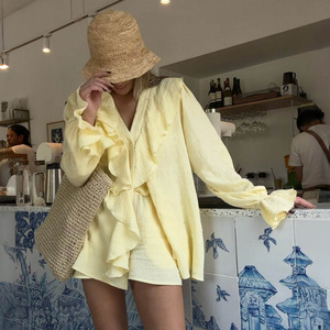 Haut à volants pour femmes, col en V profond, couleur unie, cardigan léger, vêtements de plage d'été, chemise tendance en tissu polyester - Product Image 2