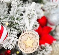 Médaille suspendue circulaire avec ornement étoile, gravée en bois, pour la liste des bienfaiteurs du Père Noël, cadeau de Noël