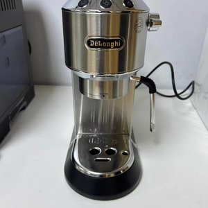 Cafetera Semiautomática EC885: Compacta para Uso en el Hogar y la Oficina - Product Image 4