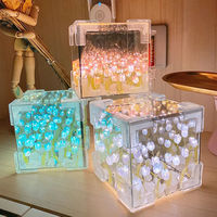 Lampe Tulipe LED Faite à la Main DIY Boîte Carrée Miroir Infini 20 Fleurs Lampe de Table Lumière de Chevet Intérieure Créative Cadeau de Noël