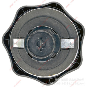 Tapa de Tanque de Combustible Liebherr, Número de Pieza 1, ABS Negro S con Llaves para Piezas de Excavadora - Product Image 3