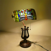 Lampe de bureau en résine en forme de lyre pour l'étude, la chambre à coucher, le café, décoration vintage, abat-jour en verre teinté, lampe de lecture de table