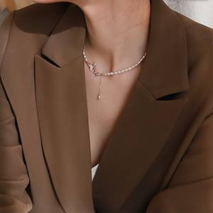 Collier de luxe rétro élégant pour femme Wenchi avec pendentif papillon et chaînes de perles d'eau douce naturelles – Sensation de niche chinoise - Product Image 4