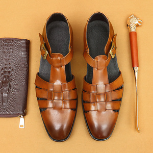 Sandalias romanas retro para hombre. Estilo veraniego. Cuero de vaca de primera calidad para uso empresarial y casual. Zapatos formales. - Product Image 1