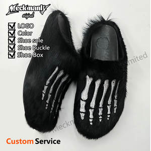 Pantuflas de Felpa Personalizadas, Sandalias Cálidas con Bordado para Hombre - Product Image 2