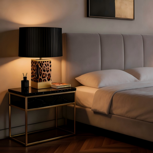 Lampe de chevet minimaliste moderne de luxe léger, lampe de table décorative artistique pour chambre à coucher, hôtel, villa, salon - Product Image 5