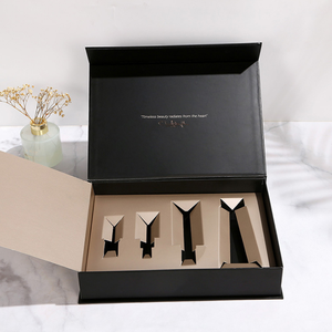 Carton d'emballage pliable rigide de cosmétiques personnalisés, boîte magnétique en papier de soin à ouverture rabattable avec insert - Product Image 1