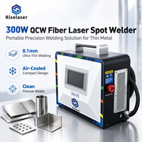 Soudeuse laser portable 300W QCW, machine de soudage laser à fibre portative pour applications de soudage de précision de tôles fines