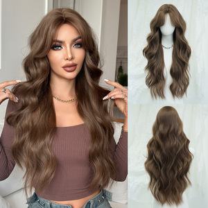 Perruque complète sans couture marron chaud pour femme, cheveux longs ondulés naturels, synthétiques, <span class=keywords><strong>avec</strong></span> <span class=keywords><strong>frange</strong></span> rideau, pour visage carré, fabriquée à la machine - Product Image 6