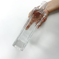 Bouteille d'alcool en verre en forme de corps de belle femme Bouteille en verre de forme personnalisée