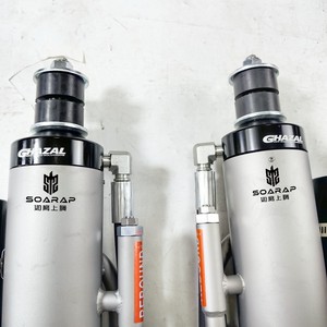 Amortisseurs triple bypass avant/arrière SOARAP à conception personnalisée, diamètre de tube de 3,0 pouces, avec réservoirs doubles, pour camion FJ Cruiser - Product Image 3