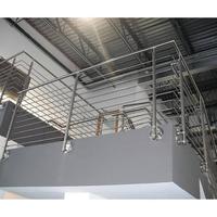 Système de balustrades et rampes contemporains en acier inoxydable pour terrasses et escaliers, résistants à la rouille, pour villas et hôtels