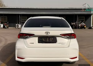 <span class=keywords><strong>Toyota</strong></span> <span class=keywords><strong>Corolla</strong></span> 2021 1.2T S-CVT GL-i 1.2T 116 chevaux L4 Voiture compacte essence intérieur foncé Voiture d'occasion - Product Image 5