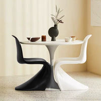 Chaise d'appoint sculpturale monobloc en plastique renforcé de fibres, design moderne, certifiée CE UE pour une utilisation intérieure et extérieure