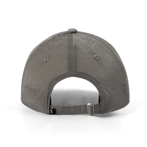Chapeau de <span class=keywords><strong>golf</strong></span> en polyester de sport respirant casquette de baseball vierge personnalisée chapeau de course à bord incurvé casquette de camp de logo de broderie personnalisée - Product Image 3