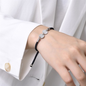 Bracelet ajustable délicat en acier inoxydable avec breloque ronde personnalisable pour bijoux de mode DIY - Product Image 6