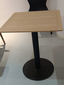 Table de restaurant carrée moderne en bois, design minimaliste, mobilier de salle à manger commercial durable - Product Image 3