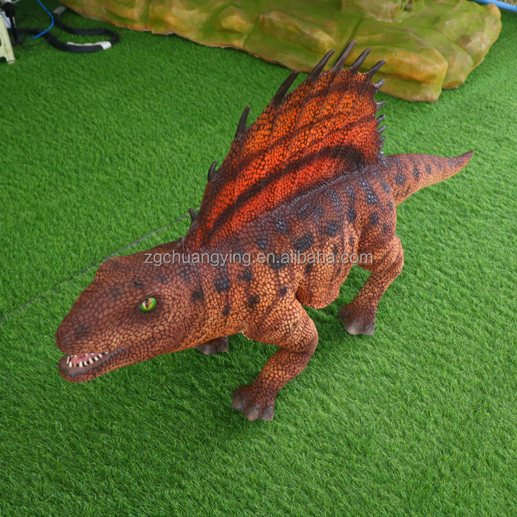 Bébé dinosaure animatronique