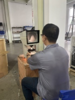 Proyector de tronzos de prueba de impacto XT-50 para inspección de tronzos V/U / Aumento de 50X para laboratorios metalúrgicos