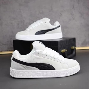 Baskets décontractées classiques pour femmes, noires et blanches, à lacets, style skate, avec semelle épaisse en caoutchouc, pour un usage quotidien et tendance. - Product Image 2