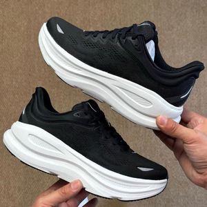 Chaussures de course sportives pour hommes Hoka Bondi 9 en promotion – Baskets antidérapantes, respirantes et confortables, rehaussantes - Product Image 3