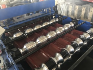 fliesenherstellungsmaschine für keramische glasierte fliesen bogenschnitt schrittweise bedachung fliesenformmaschine - Product Image 4