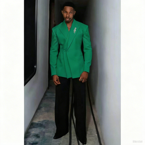 Costume <span class=keywords><strong>Homme</strong></span> Tendance 2 Pièces : Veste Blanche et Pantalon Noir, Deux Boutons, Revers Pointus, Haute Qualité, Idéal Banquets et Cérémonies, Tenue de Célébrité Masculine - Product Image 4
