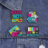 Coloré 90s TV caméra lunettes de soleil dessin animé motif forme à la mode mode métal broche revers Badges drôle bijoux broche