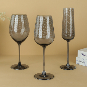 Copa <span class=keywords><strong>de</strong></span> <span class=keywords><strong>Vino</strong></span> Personalizable <span class=keywords><strong>de</strong></span> Estilo Europeo, Hecha a Mano, <span class=keywords><strong>de</strong></span> Cristal, Grabada, para Bodas - Product Image 2