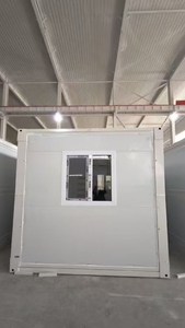 Maison conteneur modulaire préfabriquée miniature portable en acier pour logements, bureaux, hôtels et toilettes, avec emballage plat, de Chine - Product Image 4