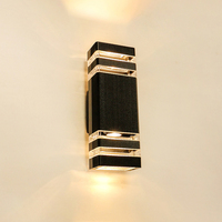 Lámpara de Pared Exterior con Sensor de Movimiento del Anochecer al Amanecer, Diseño Moderno, Iluminación de Pared Exterior, Iluminación de Porche con Fotocélula