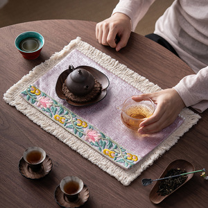 Tapete de Tela Rectangular Bordado a Mano con Diseño Floral para Mesa de Té - Product Image 4