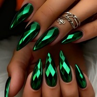 Uñas Postizas Reutilizables con Diseño de Metal Esmeralda a Cuadros, Puntas Largas y Efecto Espejo con Diamantes, Precio de Fábrica