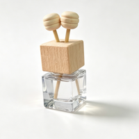 Nouvelle Arrivée Flacon Vide en Verre à Suspendre pour Voiture avec Bouchon Carré en Bois Noir Diffuseur de Parfum pour Voiture