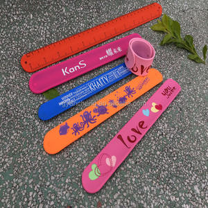 2025 gran oferta fabricante de pulseras a presión de goma pulsera de silicona personalizada para niños fiesta escuela - Product Image 4