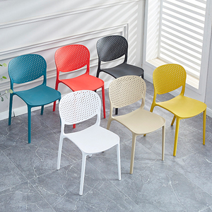 Chaises <span class=keywords><strong>de</strong></span> salle à manger en plastique empilables, design <span class=keywords><strong>scandinave</strong></span> moderne, vente en gros, <span class=keywords><strong>pas</strong></span> <span class=keywords><strong>cher</strong></span> - Product Image 1