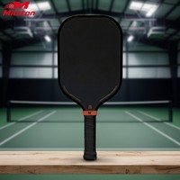 Raquette de pickleball MST BnB Loco Durable Black Flat Head T700 en fibre de carbone, 40 trous, écologique, certifiée USAPA, pour le divertissement