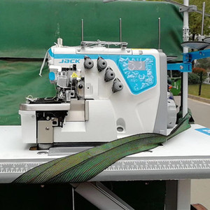 Alta calidad <span class=keywords><strong>Jack</strong></span> <span class=keywords><strong>C4</strong></span> <span class=keywords><strong>automática</strong></span> de alta velocidad máquina de coser <span class=keywords><strong>Overlock</strong></span> doble agujas - Product Image 2