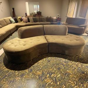 Sofá Esquinero de Diseño Moderno Italiano, Tapizado en Terciopelo, para Apartamentos y Hoteles - Product Image 3