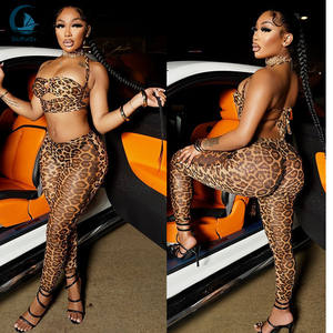 Kadın giyim 2 parça leopar baskılı Set Hollow Out Halter Tops ve dar pantolon takım iki parçalı Set kıyafetler - Product Image 2