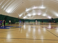 Le dôme gonflable d'air de tente de terrain de basket de PVC de ventes élevées a soutenu la structure promotionnelle de chapiteau de publicité extérieure