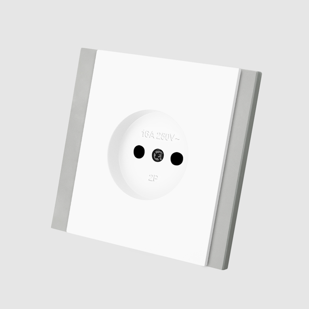 1 ซ็อกเก็ตสีขาว